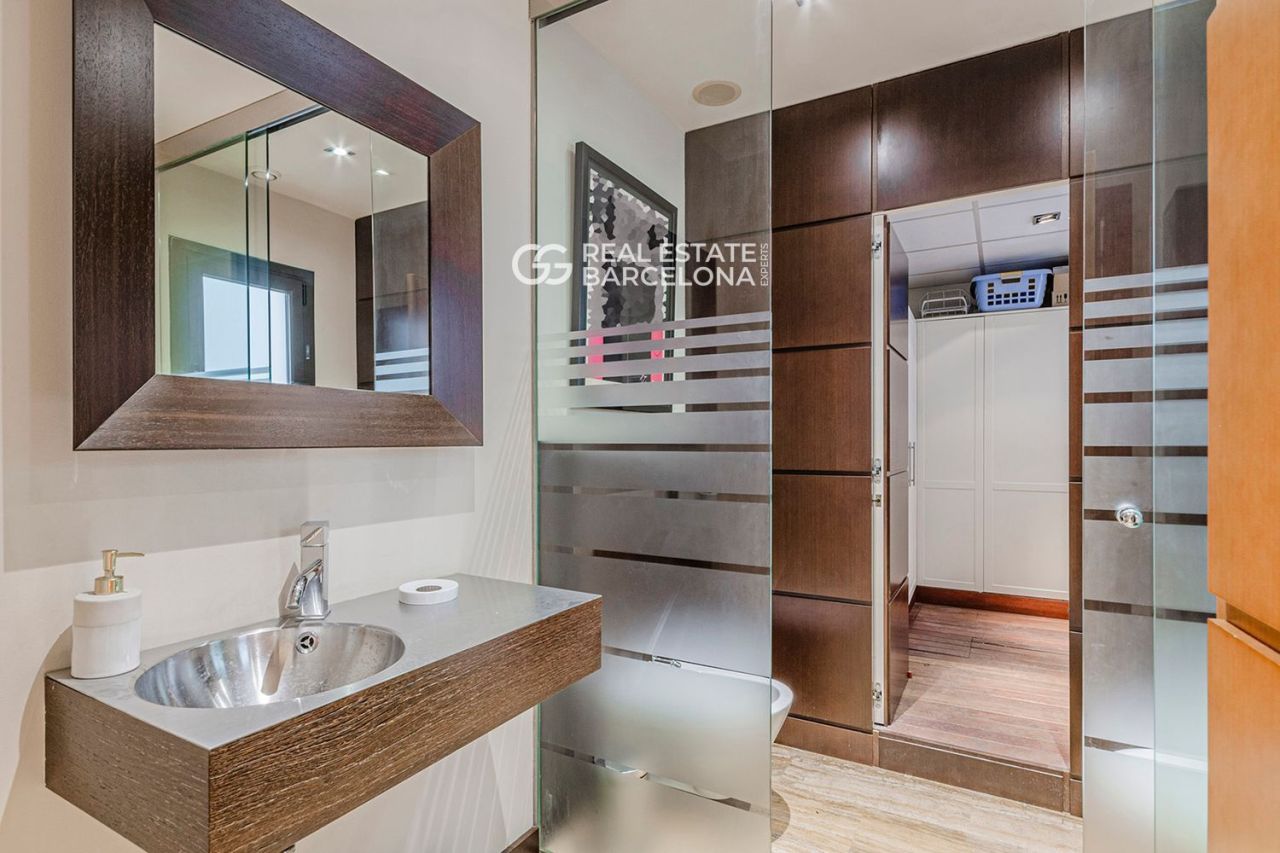 Квартира в Барселоне, Испания, 221 м² - фото 15