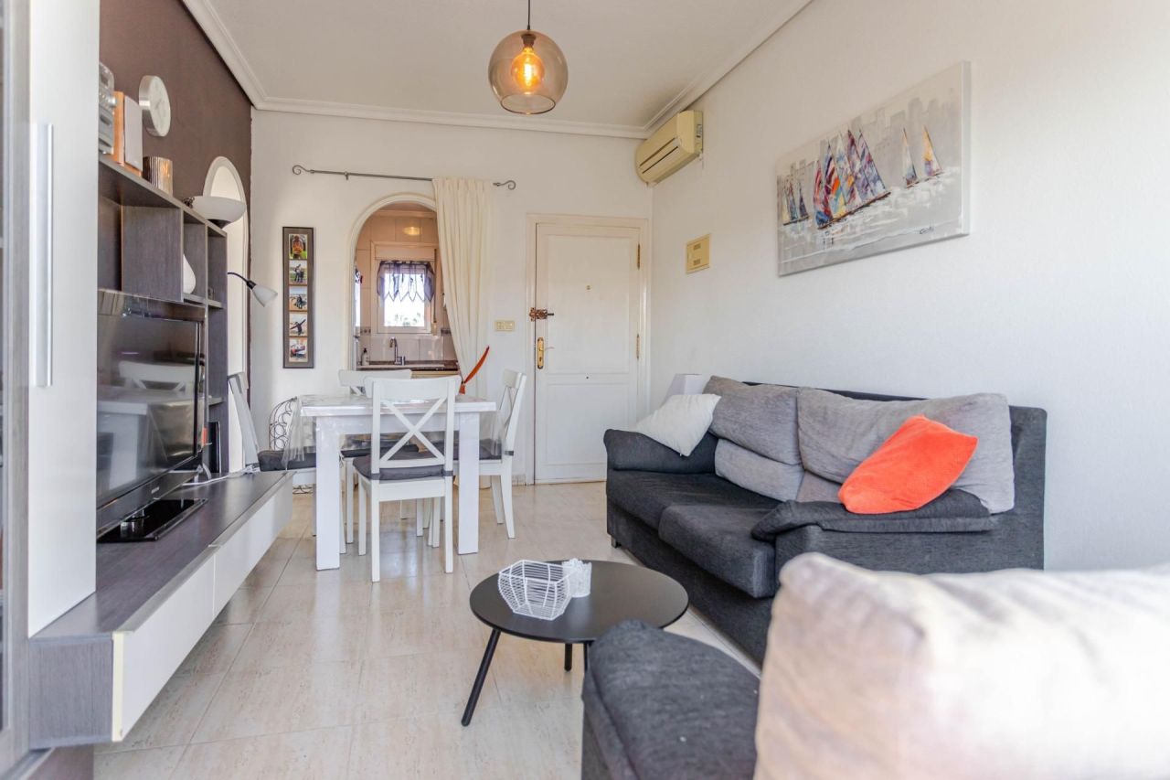 Бунгало в Торревьехе, Испания, 55 м² - фото 2