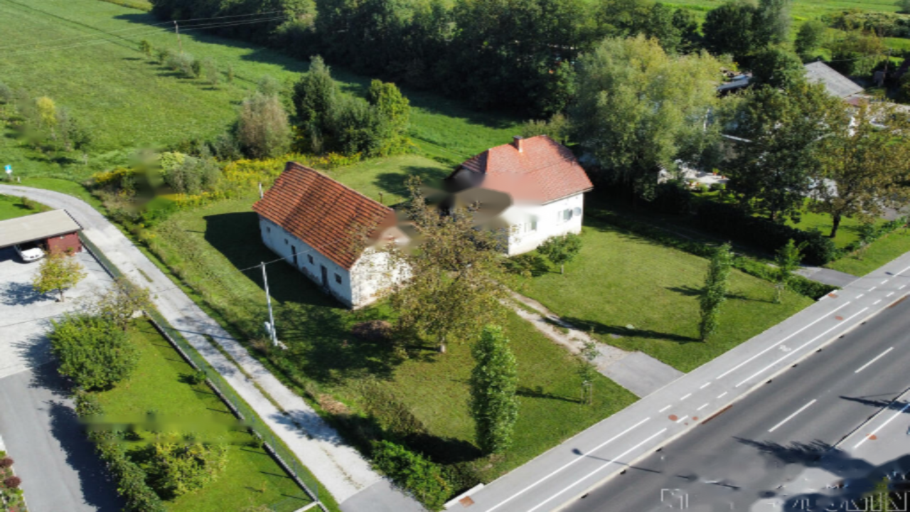 Земля в Любляне, Словения, 1 471 м² - фото 2