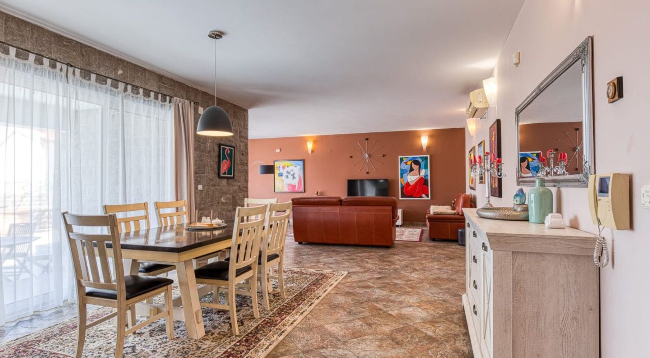 Вилла в Бечичи, Черногория, 495 м² - фото 2