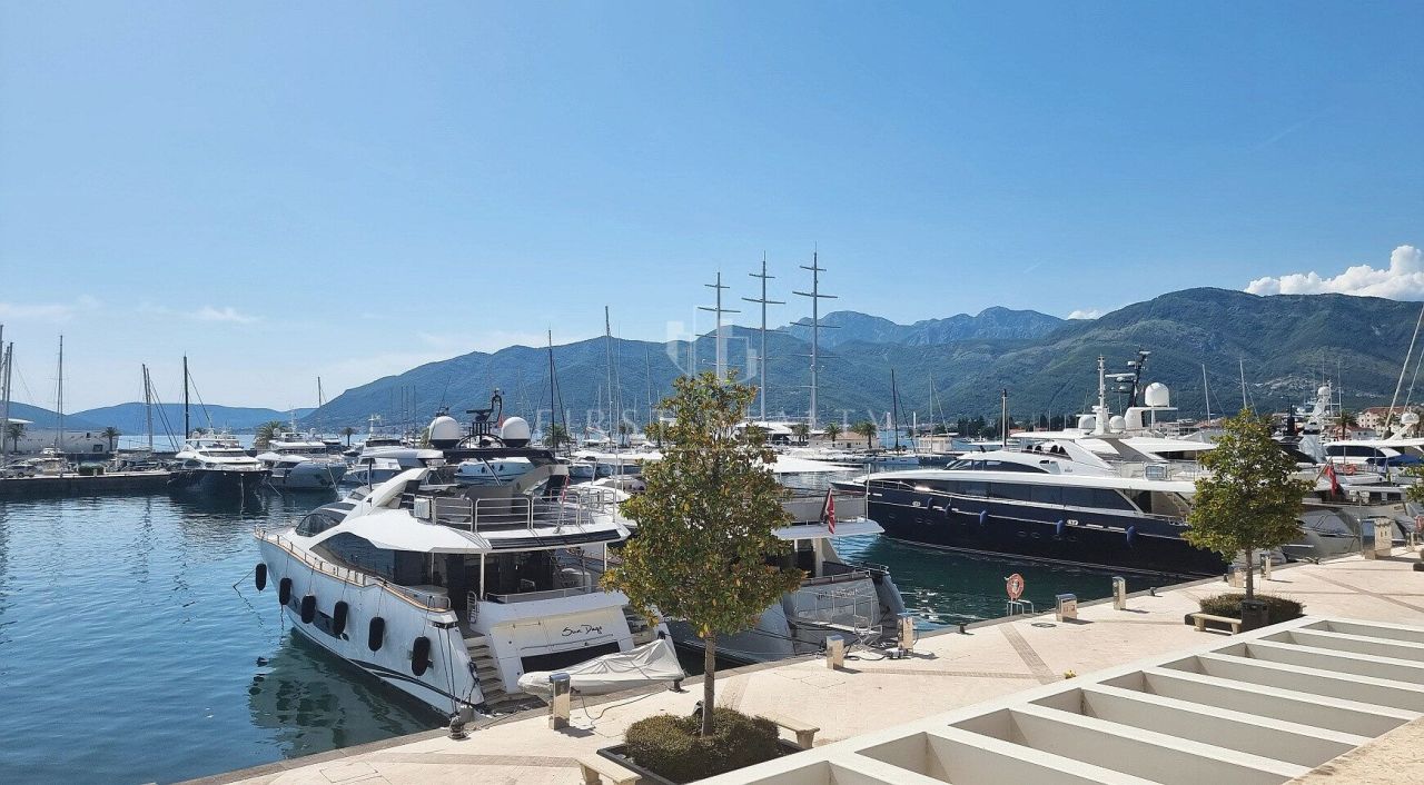 Апартаменты в Тивате, Черногория, 74 м² - фото 2