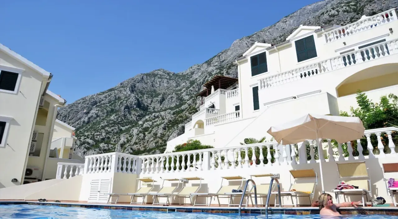 Квартира в Доброте, Черногория, 80 м² - фото 3