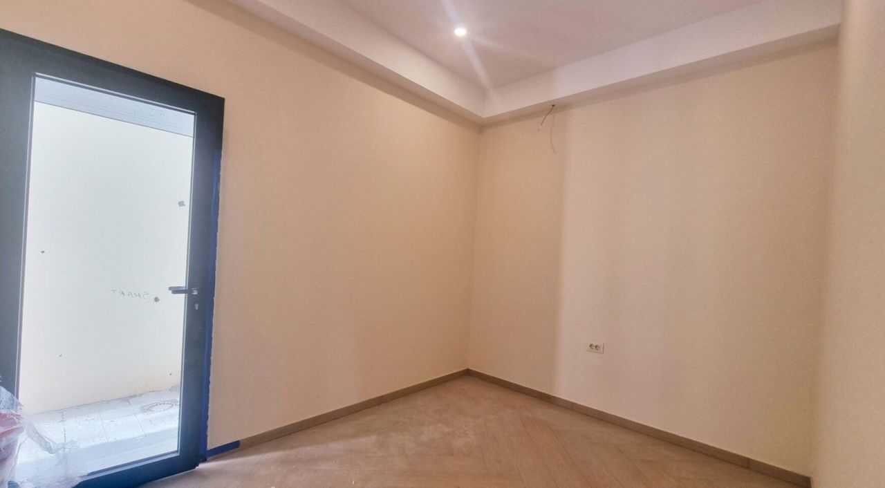 Квартира в Доброте, Черногория, 80 м² - фото 11