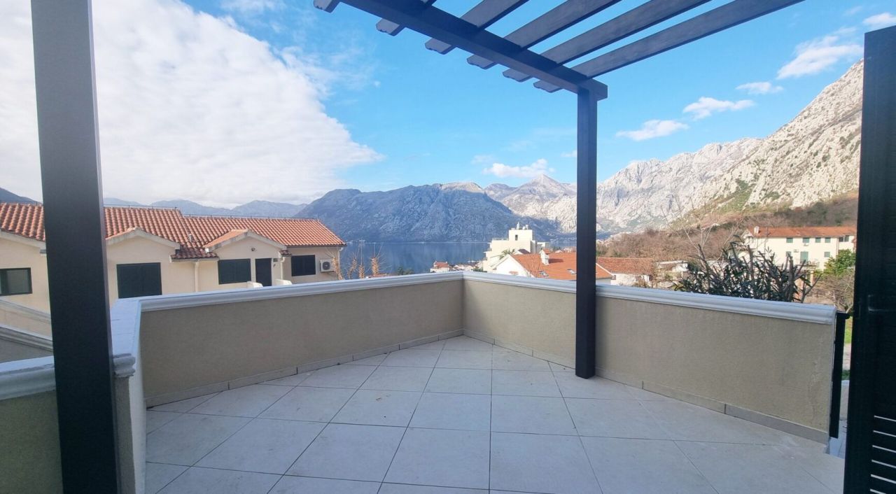 Квартира в Доброте, Черногория, 80 м² - фото 8