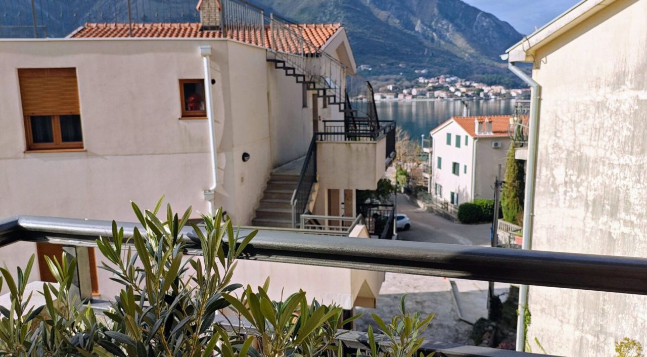 Квартира в Доброте, Черногория, 114 м² - фото 3