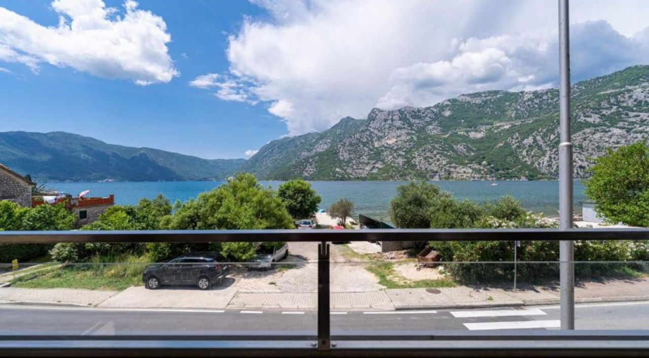 Квартира в Рисане, Черногория, 33 м² - фото 2