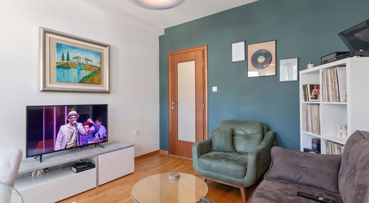 Квартира в Тивате, Черногория, 40 м² - фото 8