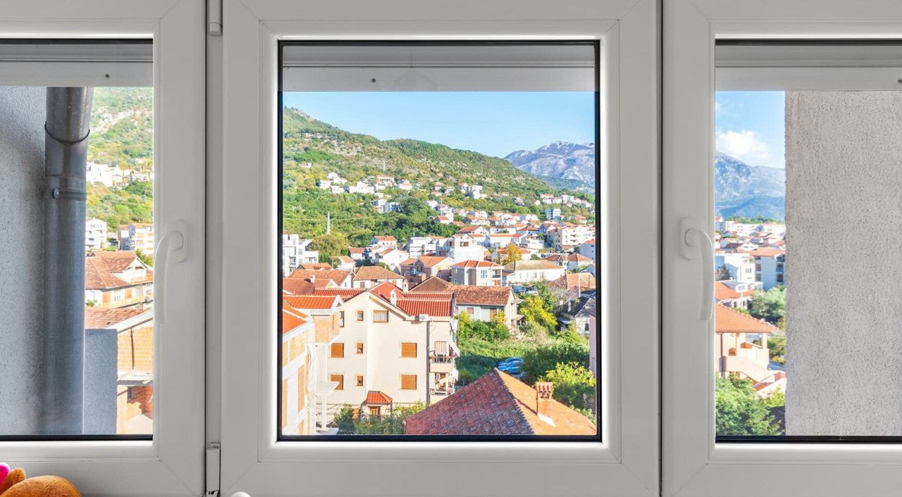 Квартира в Тивате, Черногория, 40 м² - фото 9