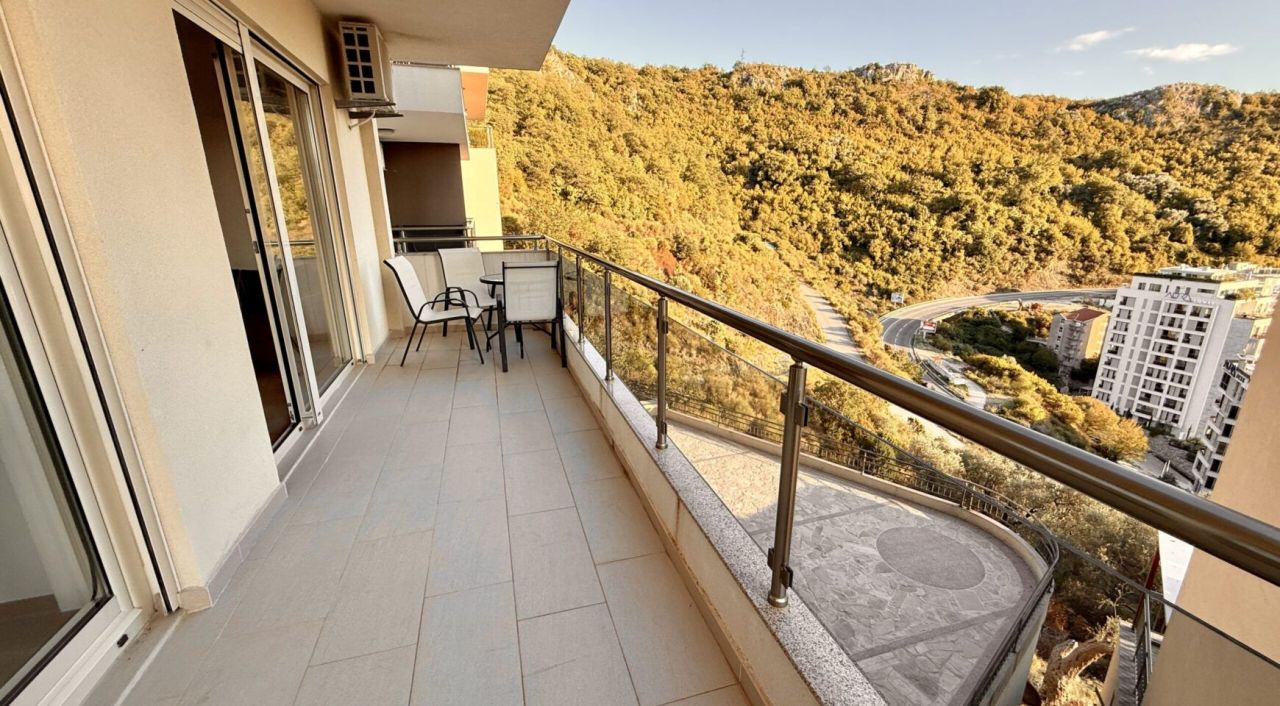 Квартира в Будве, Черногория, 69 м² - фото 2