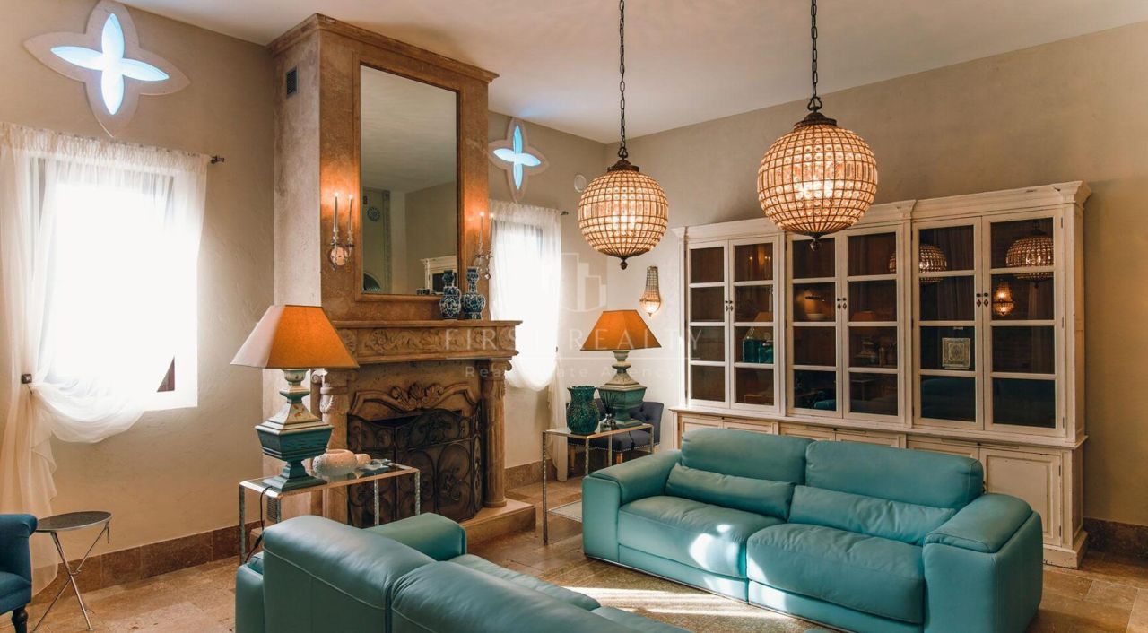 Вилла в Режевичах, Черногория, 550 м² - фото 8