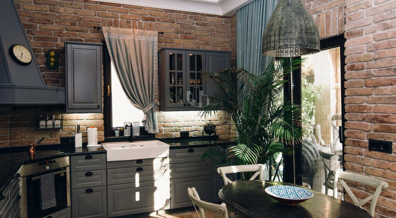 Вилла в Режевичах, Черногория, 550 м² - фото 9