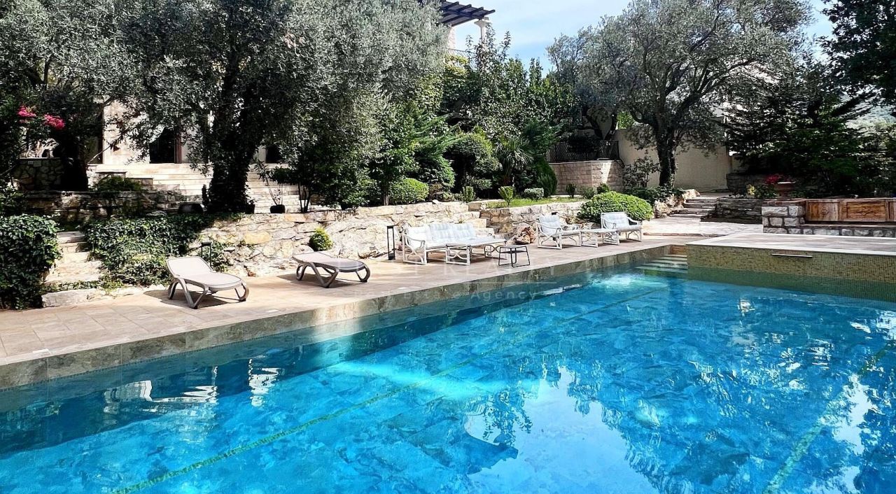 Вилла в Режевичах, Черногория, 550 м² - фото 5