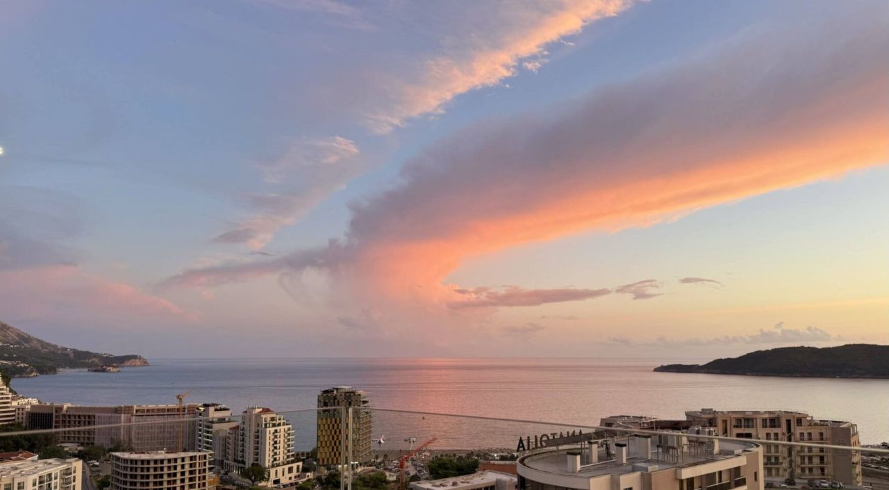 Квартира в Бечичи, Черногория, 62 м² - фото 1