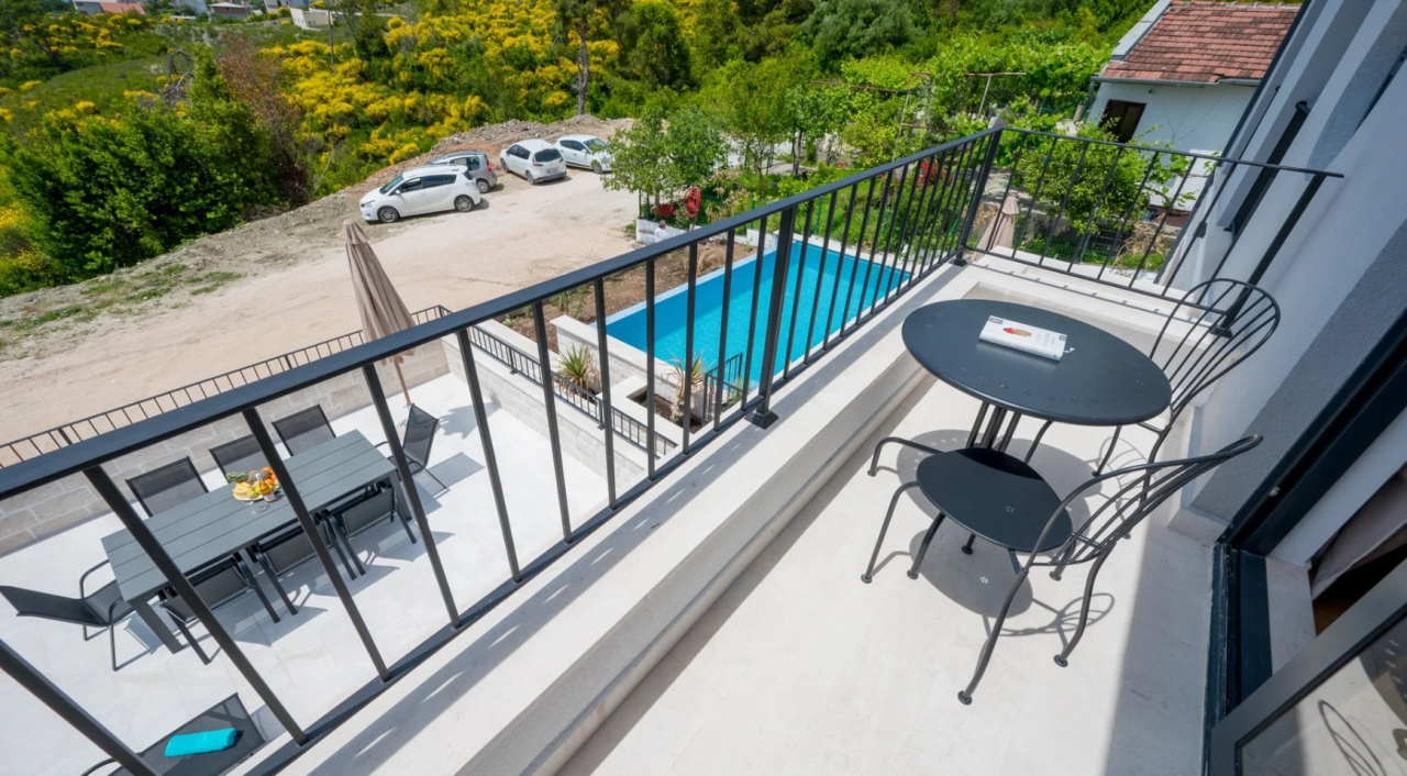 Вилла в Тивате, Черногория, 250 м² - фото 4