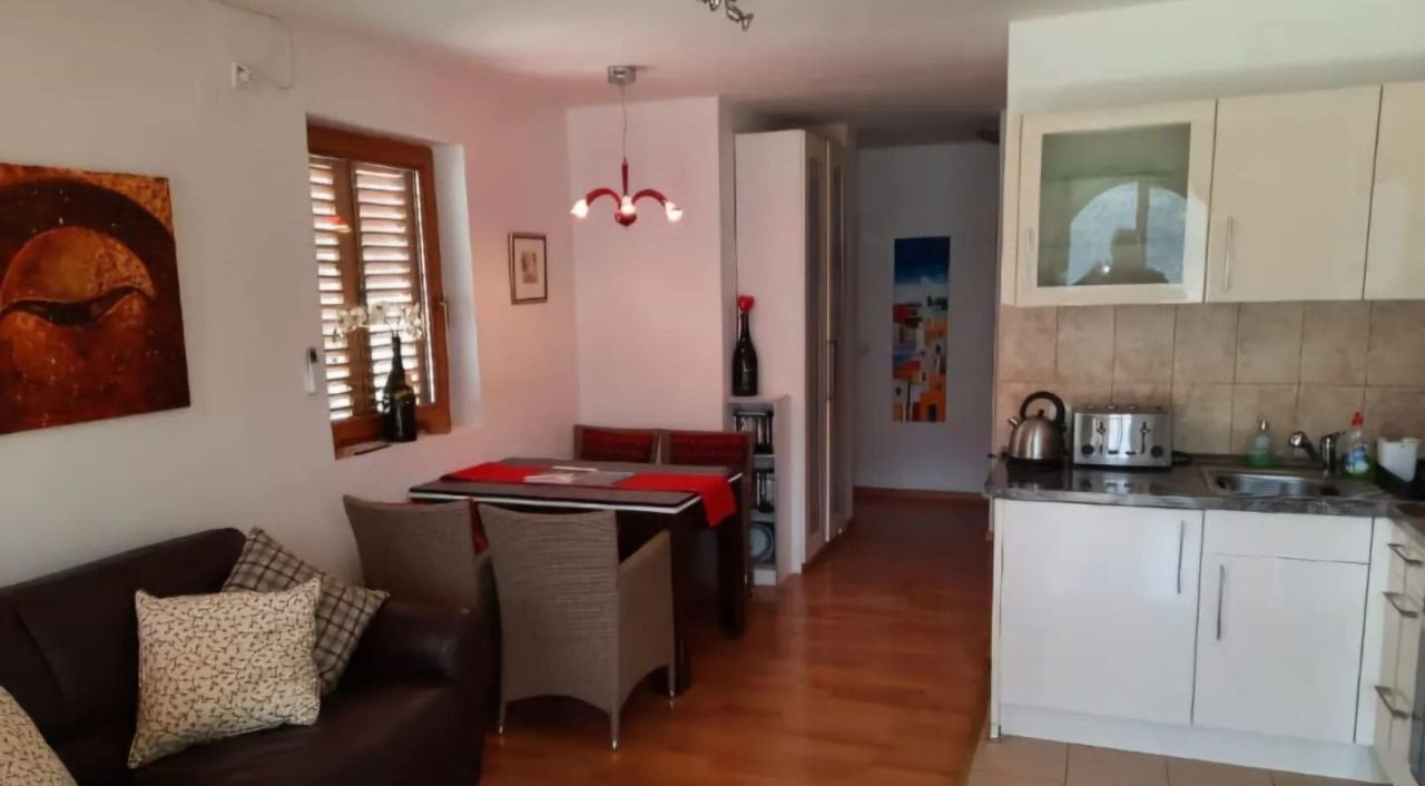 Квартира в Доброте, Черногория, 59 м² - фото 3