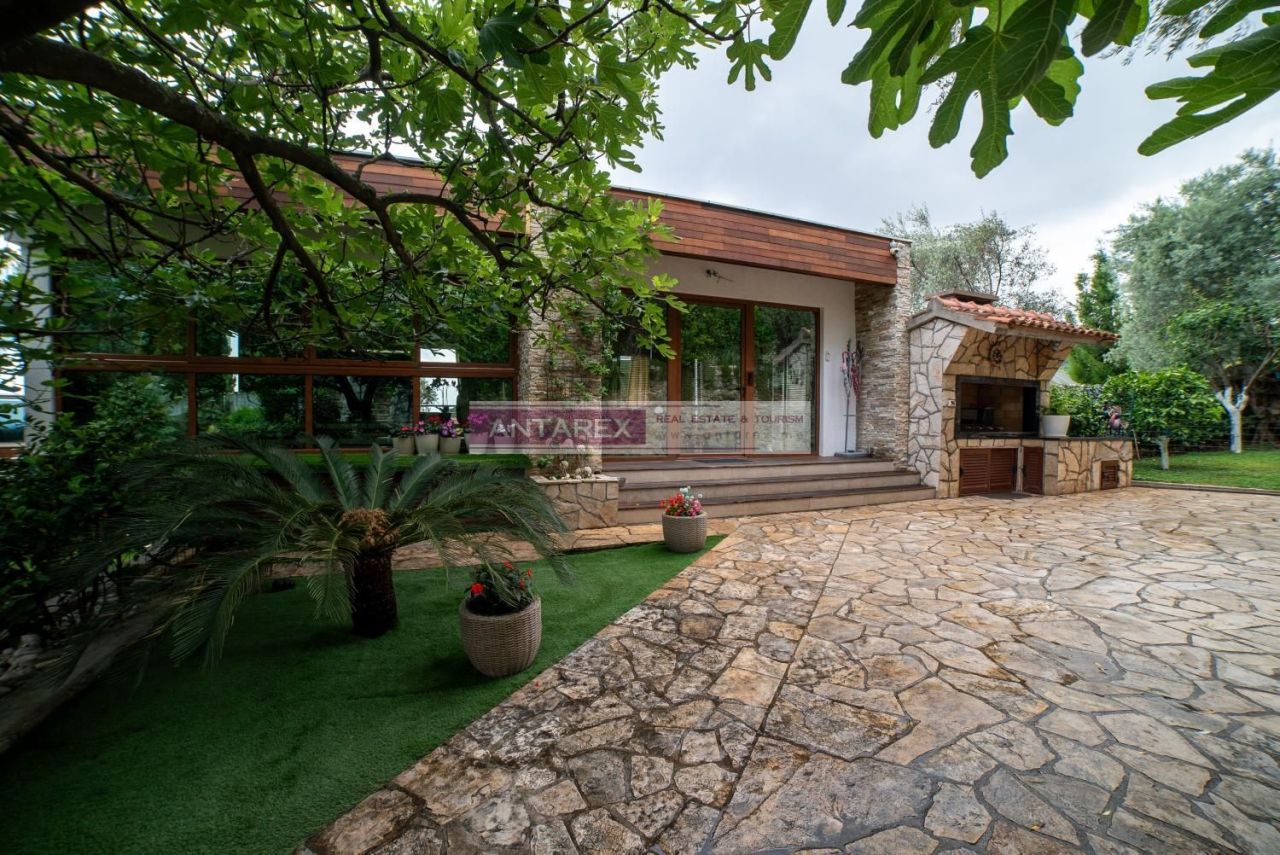 Вилла в Бечичи, Черногория, 300 м² - фото 19