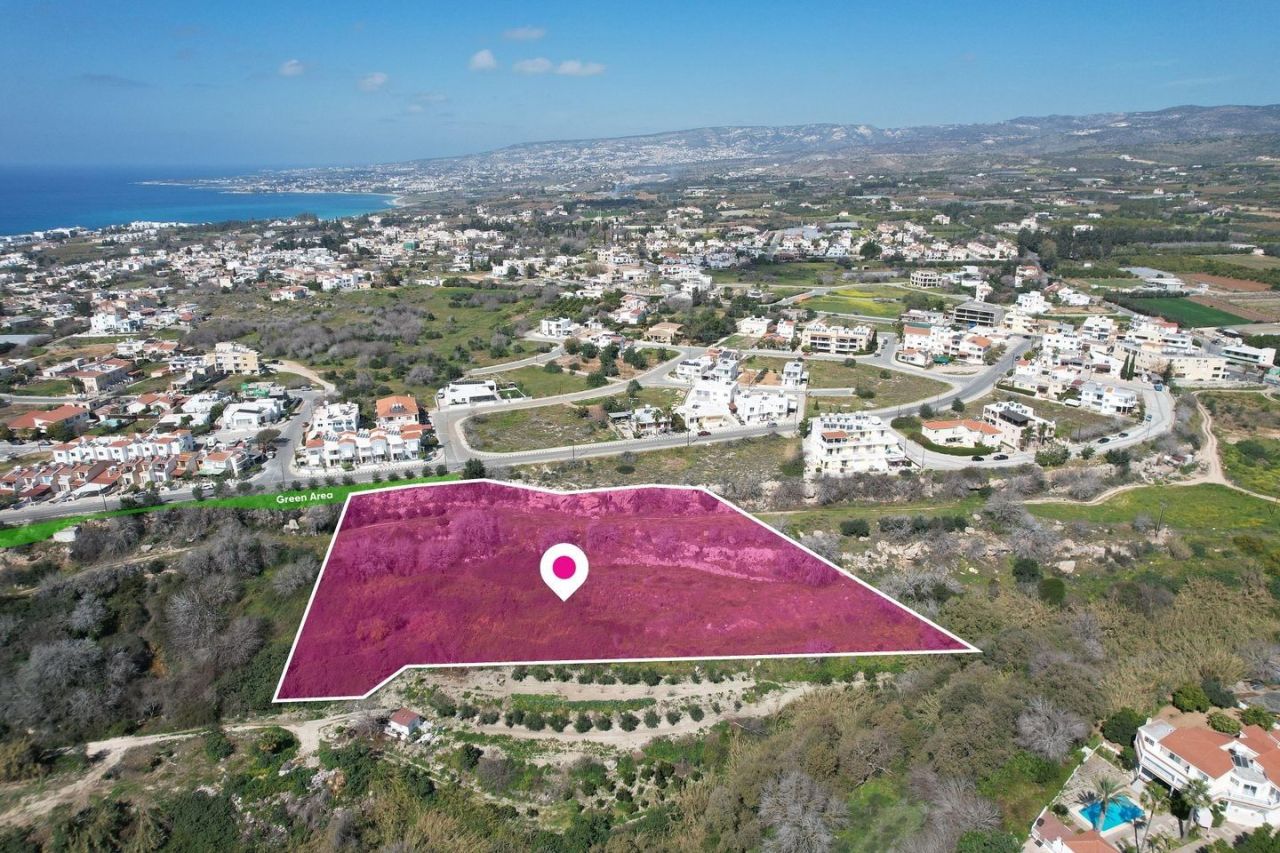 Земля в Пафосе, Кипр, 8 473 м² - фото 1