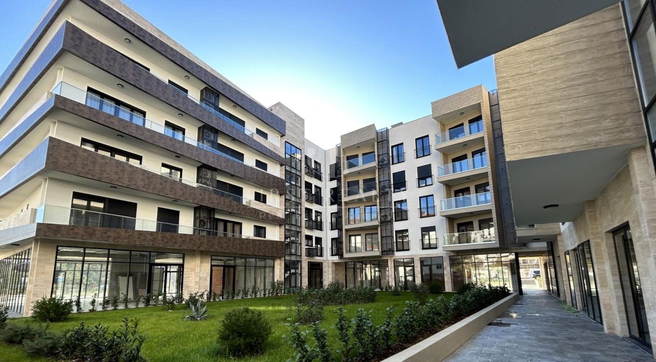 Квартира в Тивате, Черногория, 48 м² - фото 1