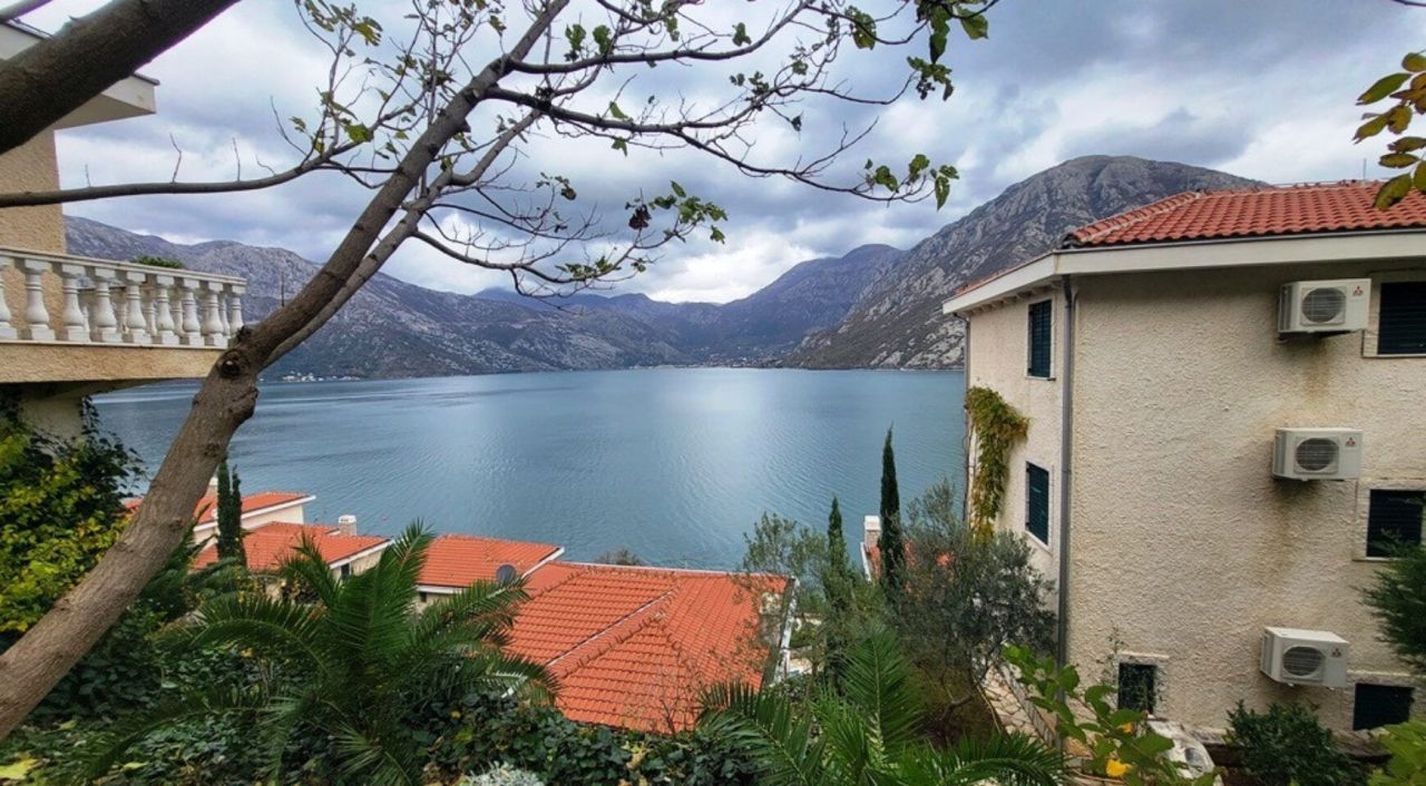 Квартира в Костанице, Черногория, 126 м² - фото 1