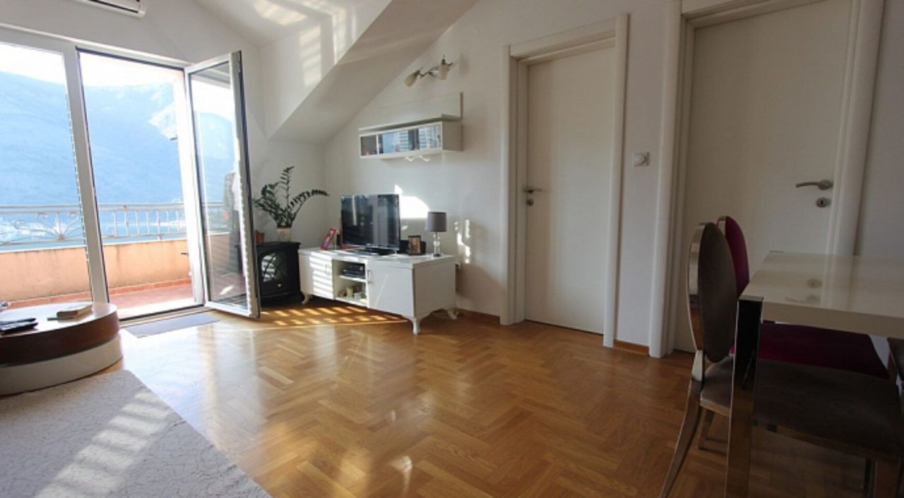 Квартира в Доброте, Черногория, 62 м² - фото 4