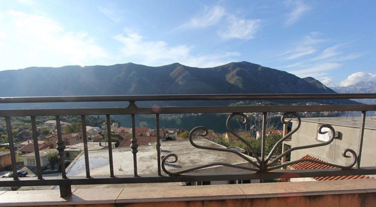 Квартира в Доброте, Черногория, 62 м² - фото 6