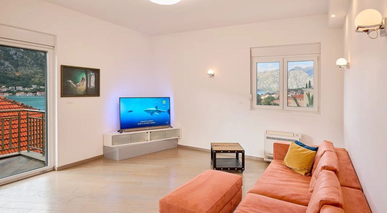 Квартира в Которе, Черногория, 108 м² - фото 4