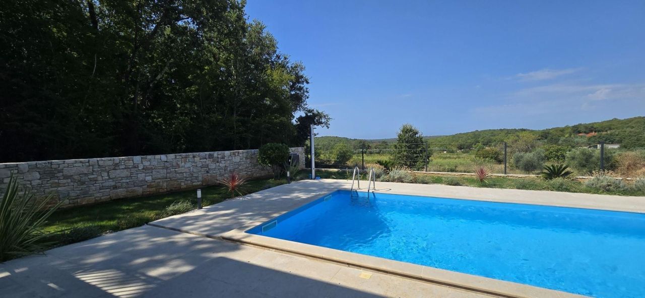 Вилла в Ровини, Хорватия, 236 м² - фото 8