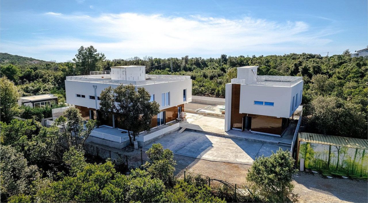 Вилла в Кримовице, Черногория, 420 м² - фото 1