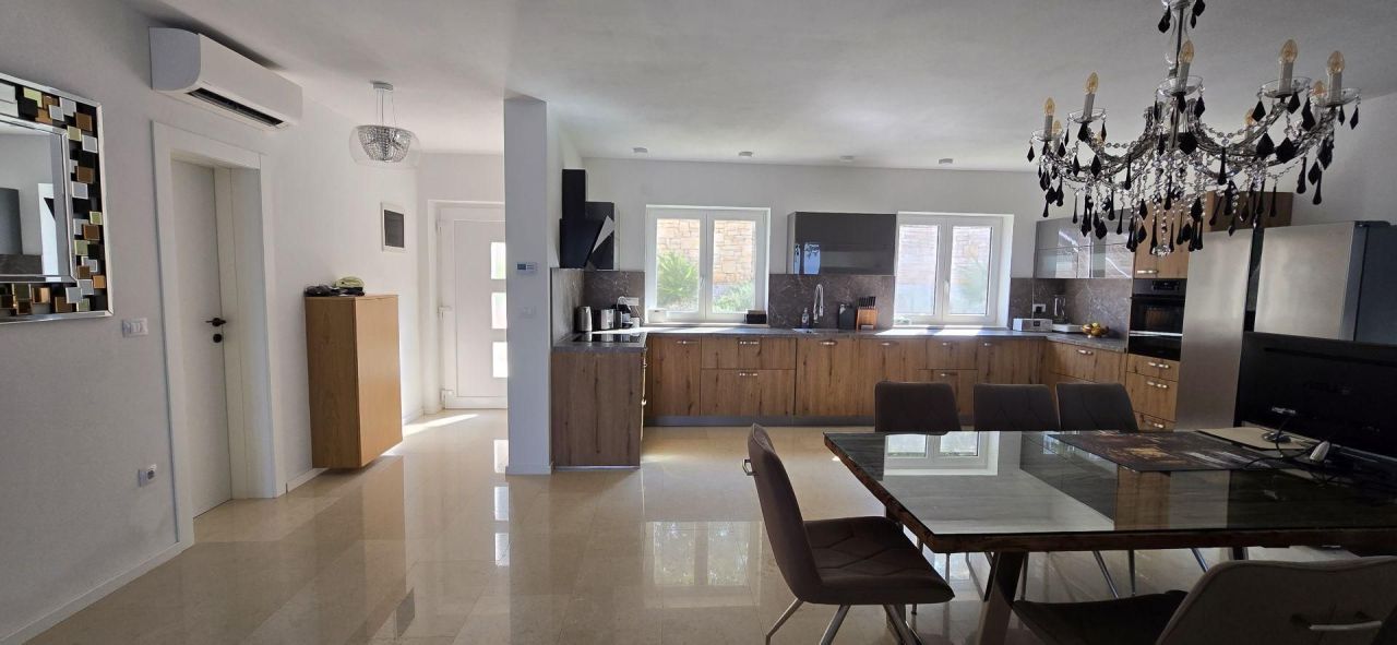 Вилла в Ровини, Хорватия, 236 м² - фото 14