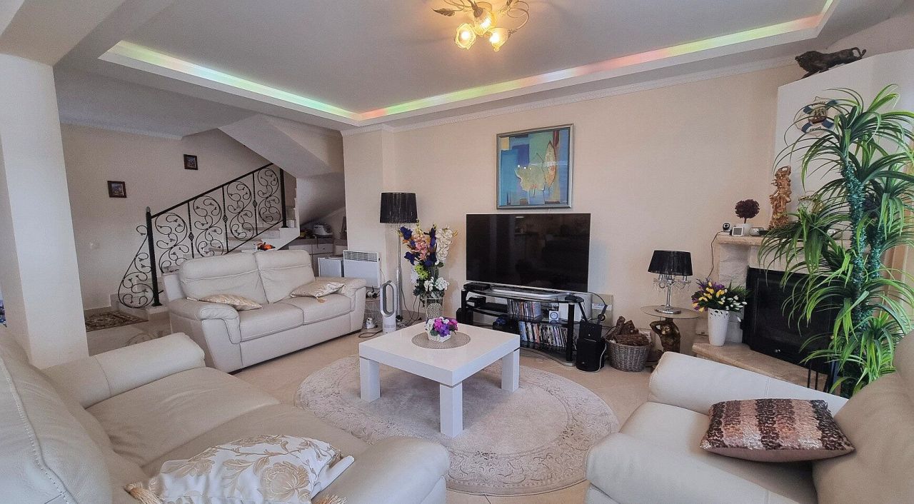 Дом в Крашичах, Черногория, 143 м² - фото 2