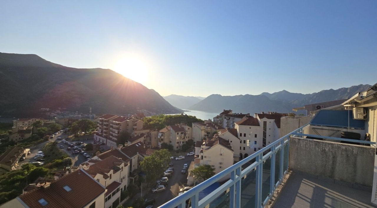 Апартаменты в Доброте, Черногория, 119 м² - фото 12