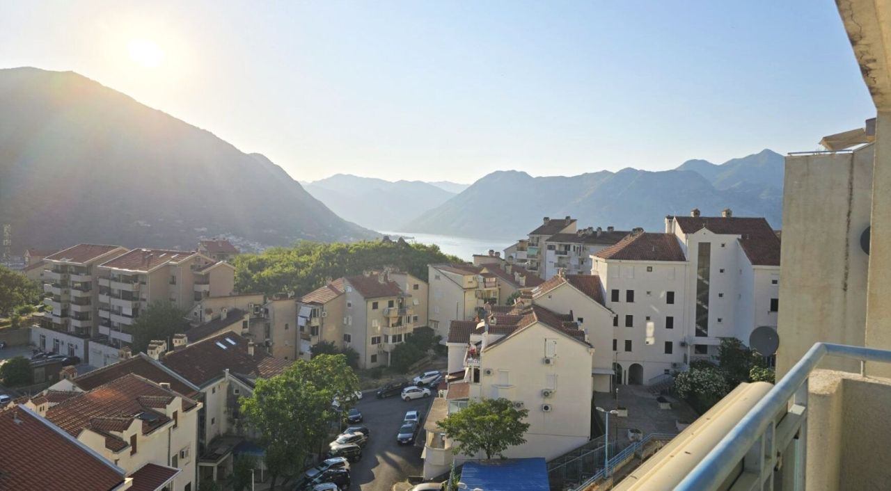 Апартаменты в Доброте, Черногория, 119 м² - фото 2