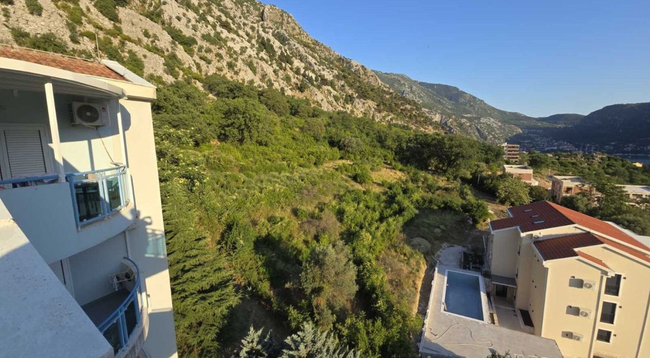 Апартаменты в Доброте, Черногория, 119 м² - фото 10