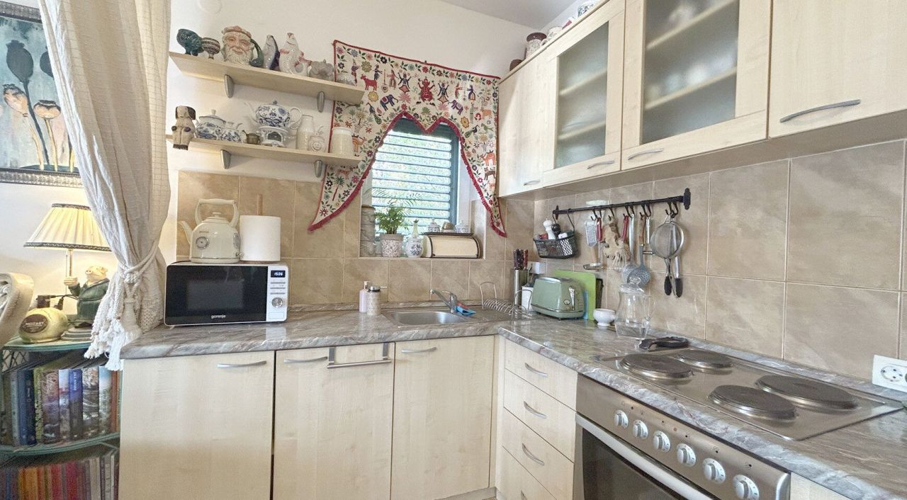 Квартира в Доброте, Черногория, 42 м² - фото 2