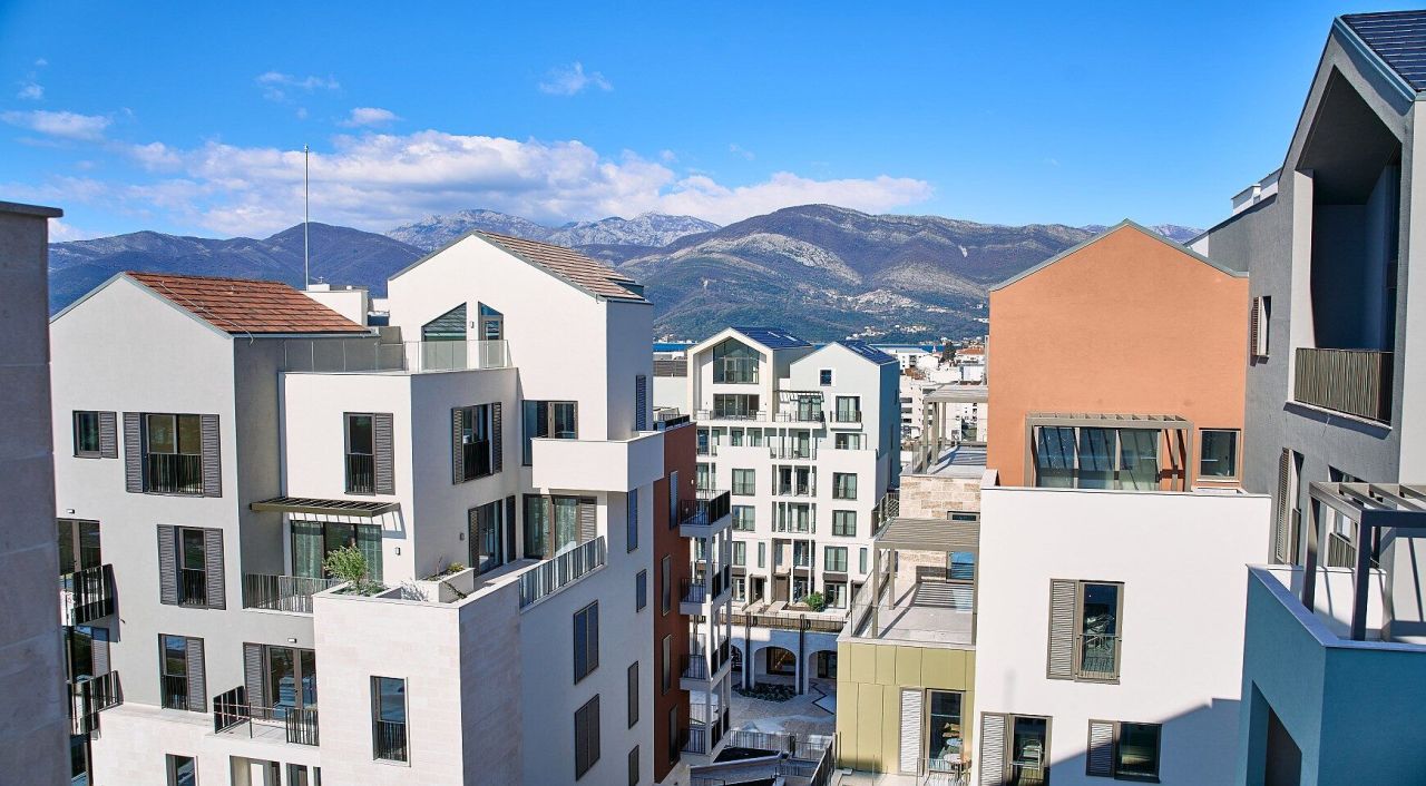 Квартира в Тивате, Черногория, 102 м² - фото 3