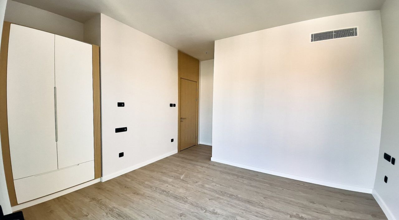 Квартира в Тивате, Черногория, 102 м² - фото 10