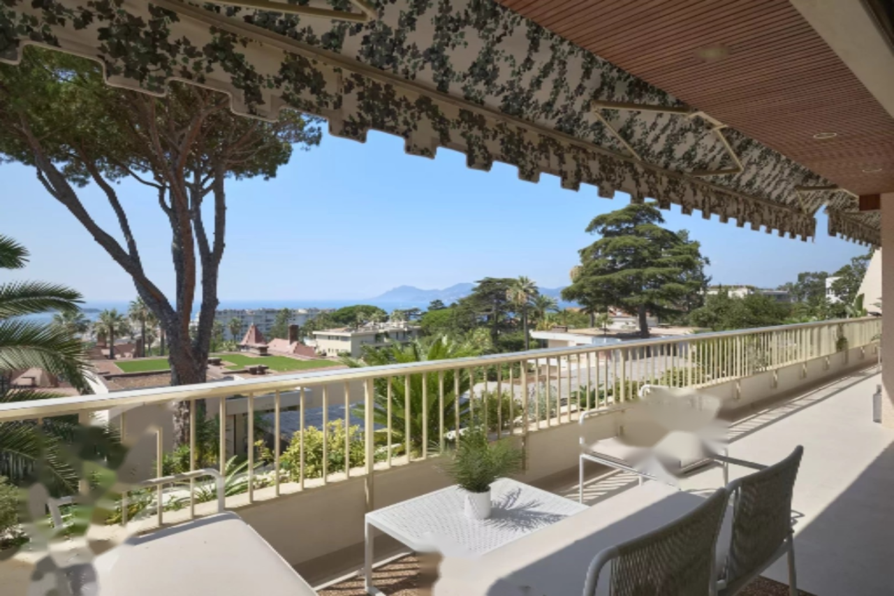 Квартира в Каннах, Франция, 120 м² - фото 1