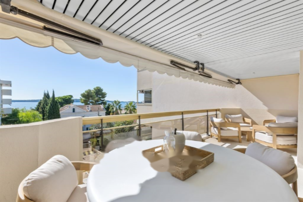 Квартира в Каннах, Франция, 102 м² - фото 1