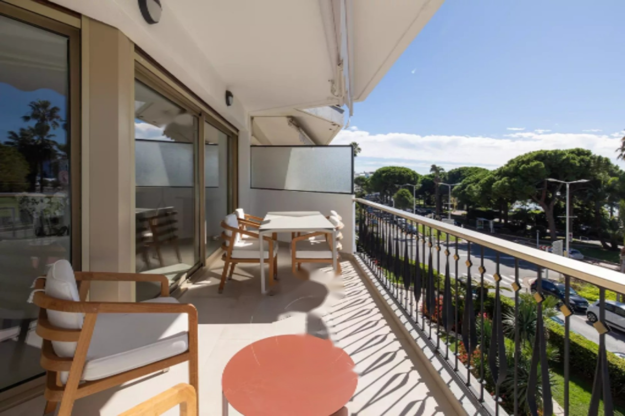 Квартира в Каннах, Франция, 95 м² - фото 1