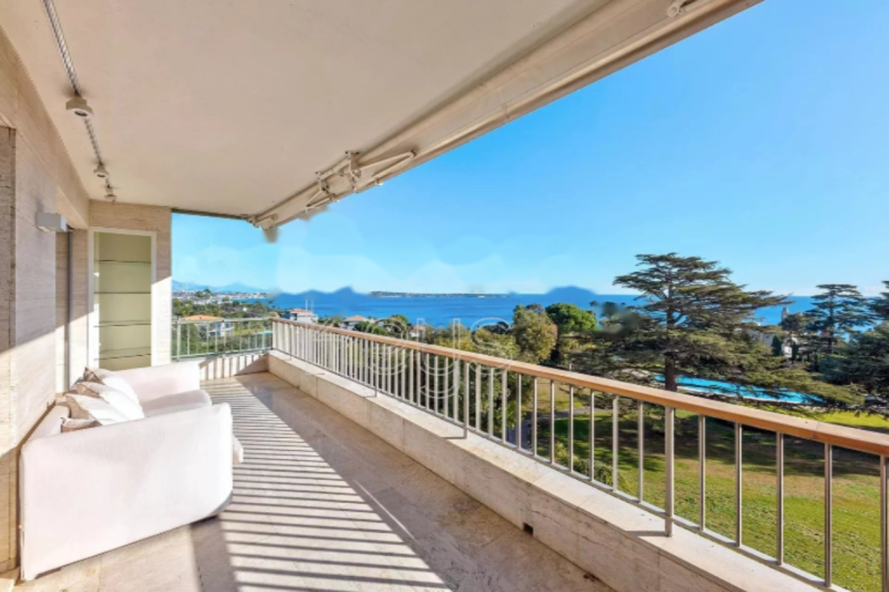 Квартира в Каннах, Франция, 104 м² - фото 1