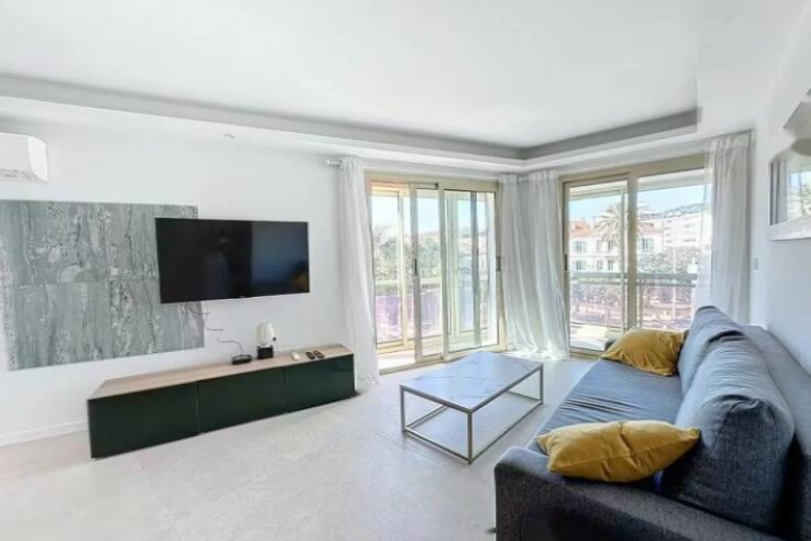 Квартира в Каннах, Франция, 69 м² - фото 1