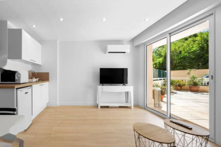 Квартира в Каннах, Франция, 25 м² - фото 1