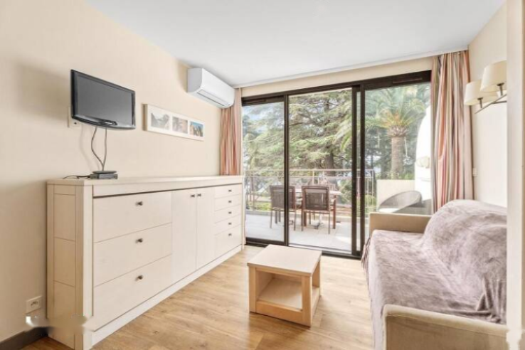 Квартира в Каннах, Франция, 28 м² - фото 2