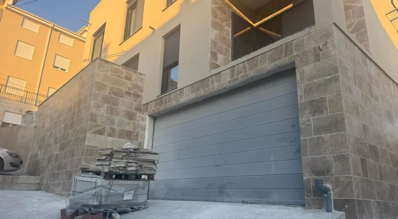 Дом в Тивате, Черногория, 262 м² - фото 4