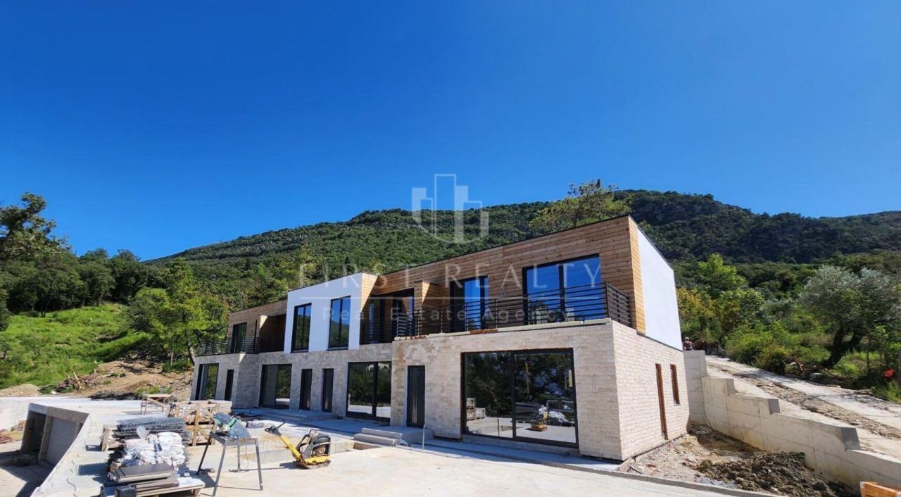 Вилла в Тивате, Черногория, 200 м² - фото 8