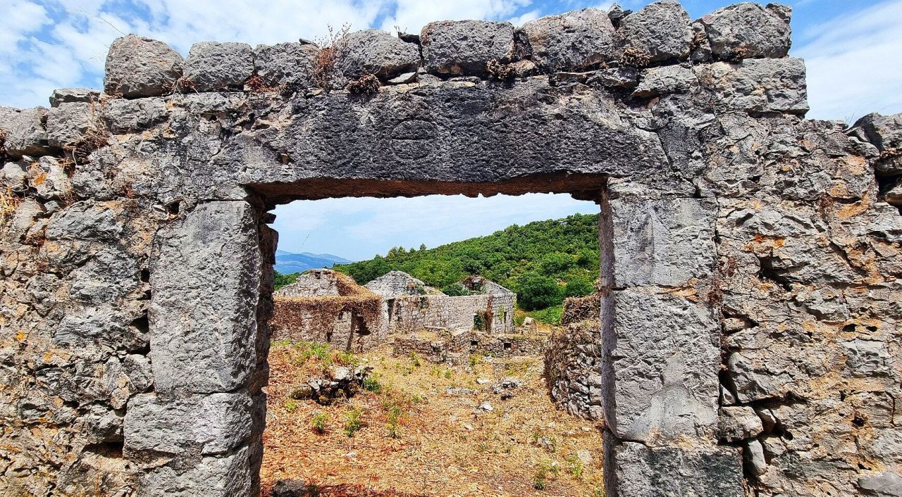 Земля в Джурашевичах, Черногория, 2 800 м² - фото 6