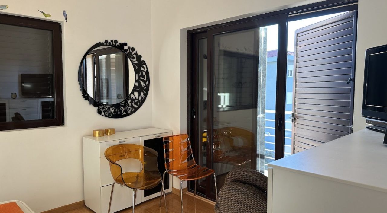 Квартира в Бечичи, Черногория, 110 м² - фото 5