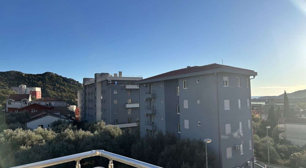 Квартира в Бечичи, Черногория, 110 м² - фото 6