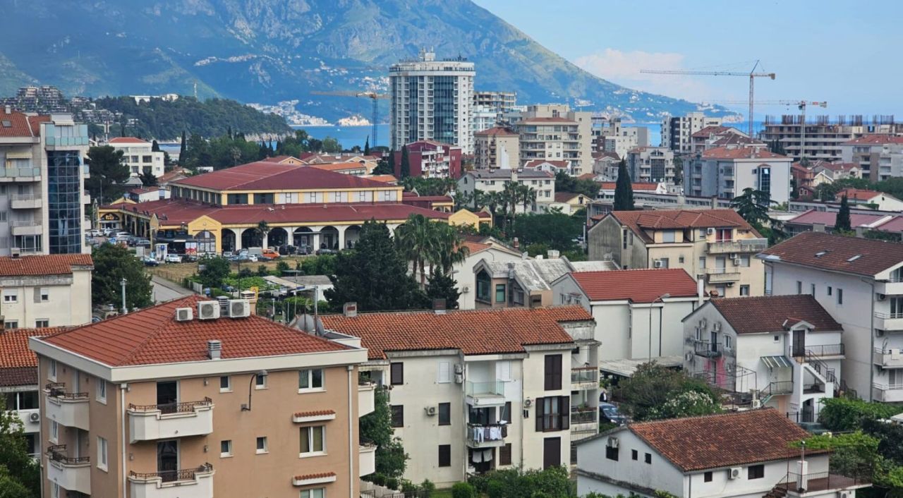 Квартира в Будве, Черногория, 100 м² - фото 1