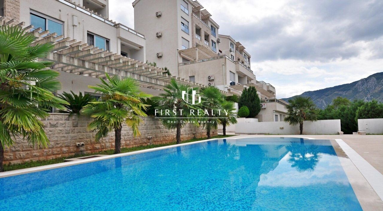 Квартира в Доброте, Черногория, 57 м² - фото 1